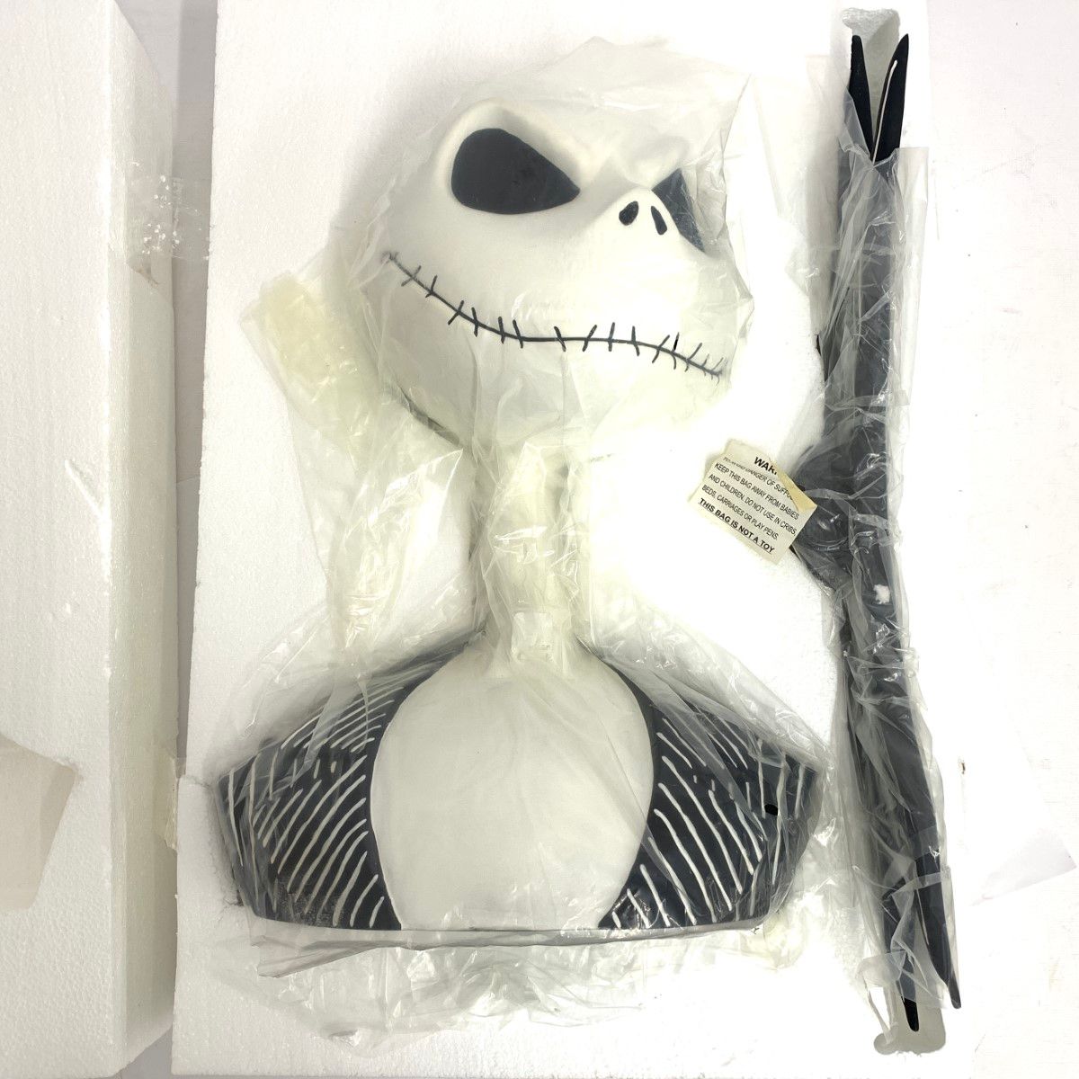 新品同様 NECA ネカ ナイトメアビフォアクリスマス スタチュー シリーズ1 限定350個 フィギュア   ブラック   　240002229370 新品同様 NECA ナイトメア・ビフォア・クリスマス ジャック フルサイズ