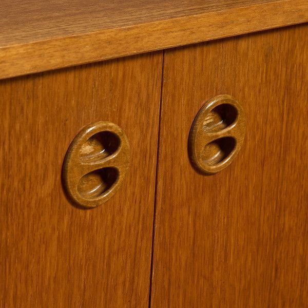 展示品　イギリス　英国　チーク材　サイドボード　キャビネット　収納　北欧 UD11134｜トレイ付きキャビネット（幅90cm・チーク