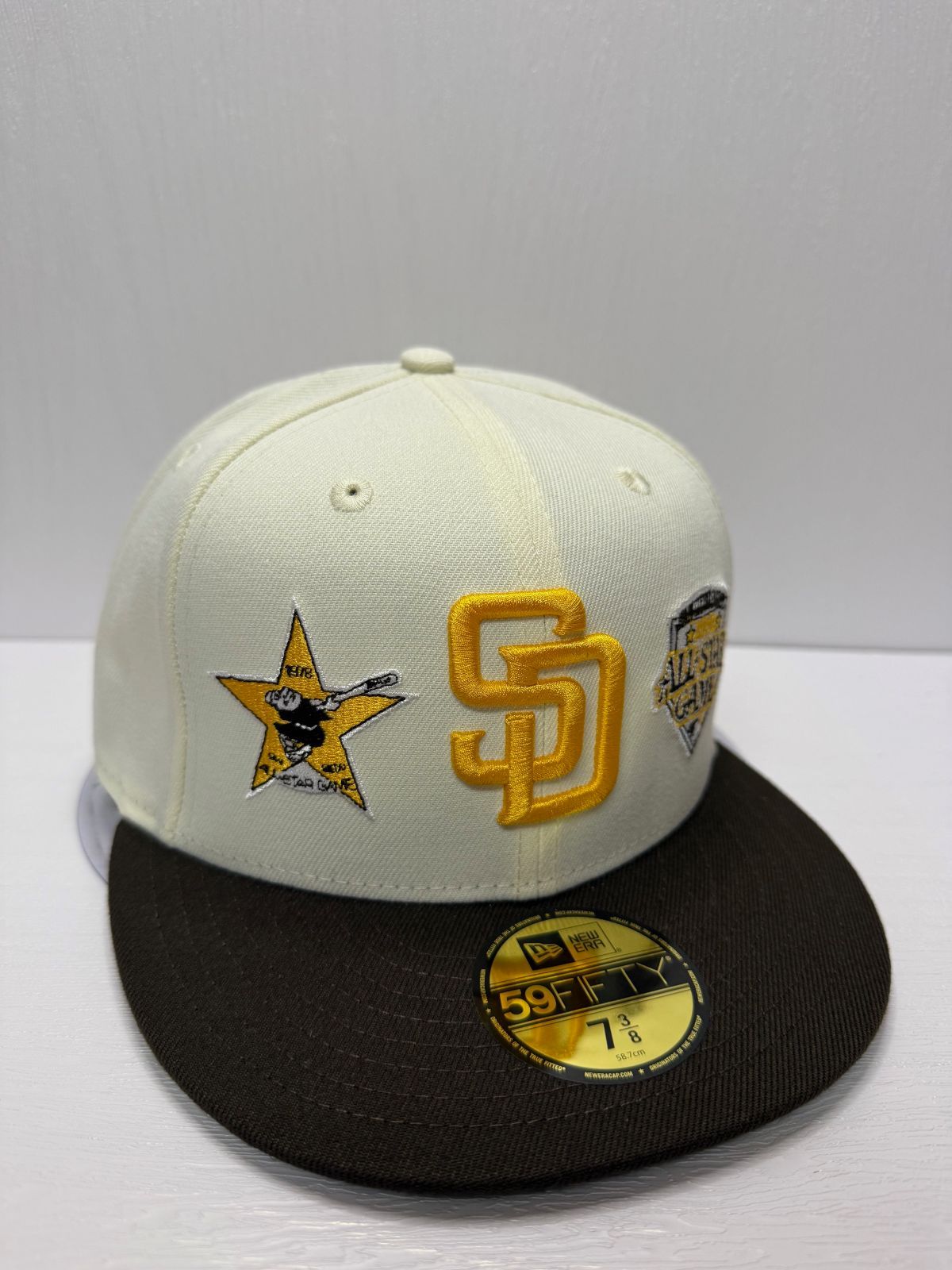 Supreme キーホルダー レッド Knight Supreme 'New Era Keychain