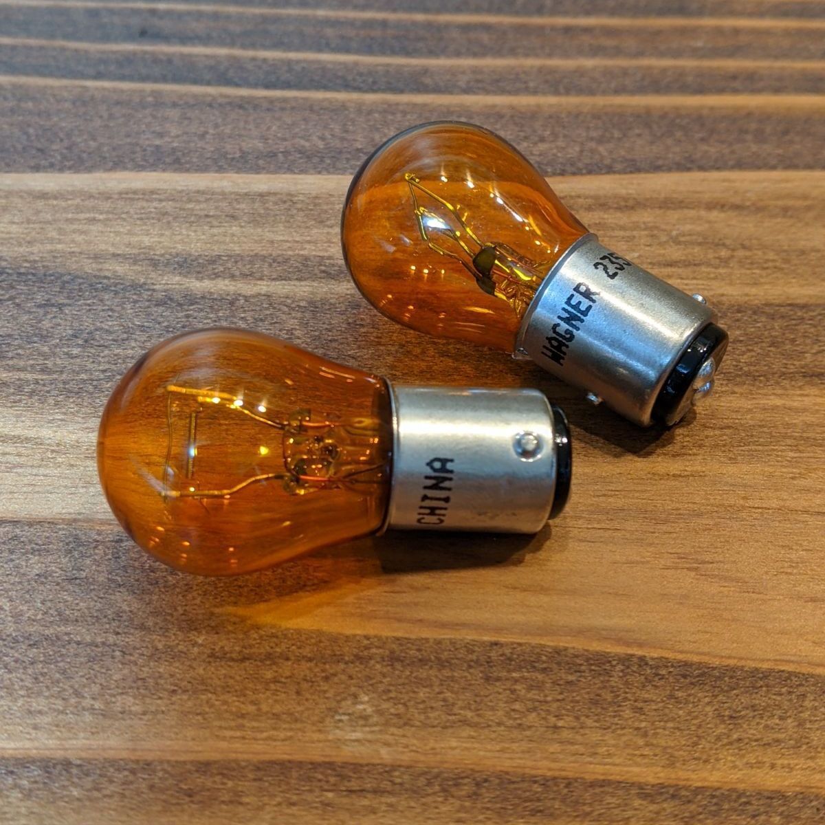 99Y00Y キャデラックエスカレード デナリ用 パークライト 新品