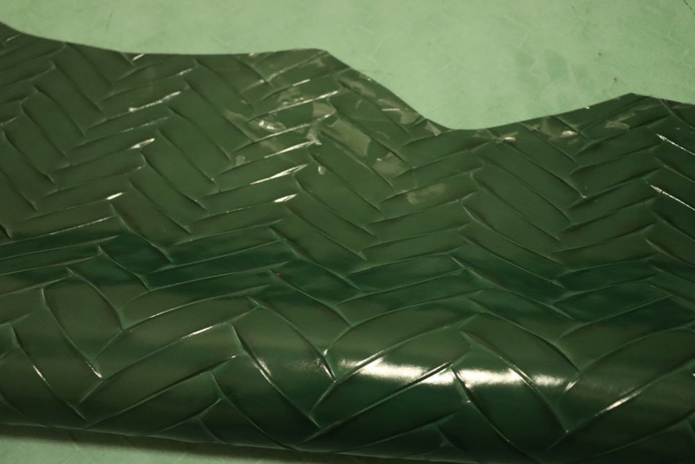 グリーン 210ds クロム革 牛革 イタリア レザー エンボス加工 はぎれ 一枚革 レザークラフト 革 皮 本革 diy 生地 材料 NEXPOTALLINN_EU
