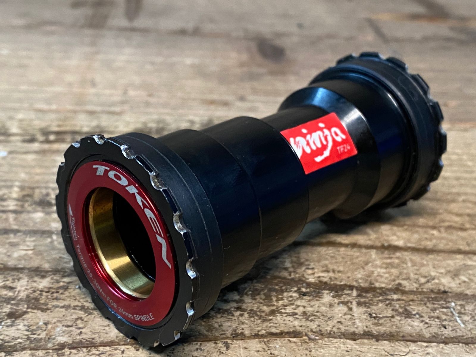 セール，お買い得 JA969 トーケン TOKEN ニンジャ Ninja TF24 BB86 ボトムブラケット ※回転ザラつき ボトムブラケット(BB)