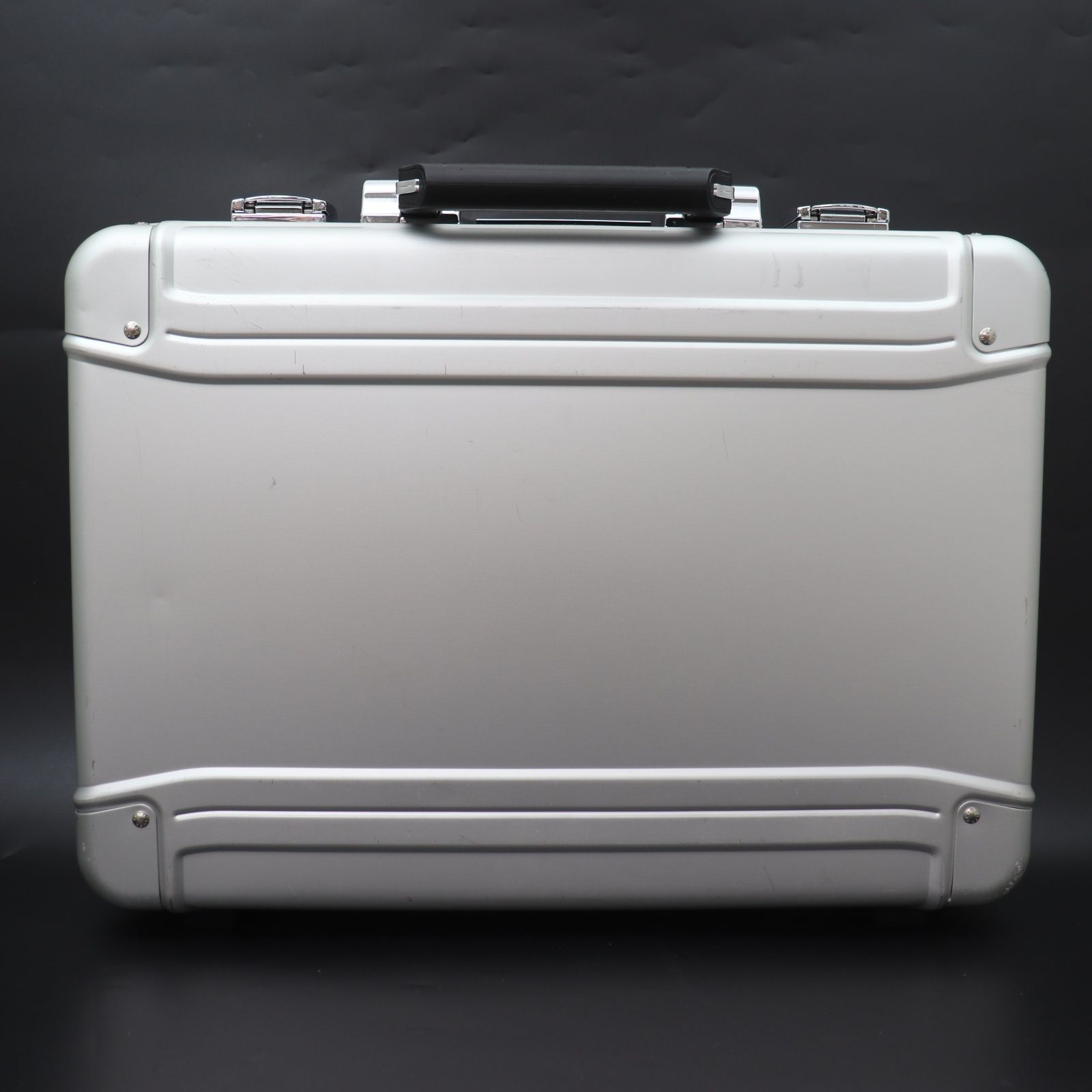 ITM4EEOVVNI8 ZERO HALLIBURTON ゼロハリバートン GeoAluminum