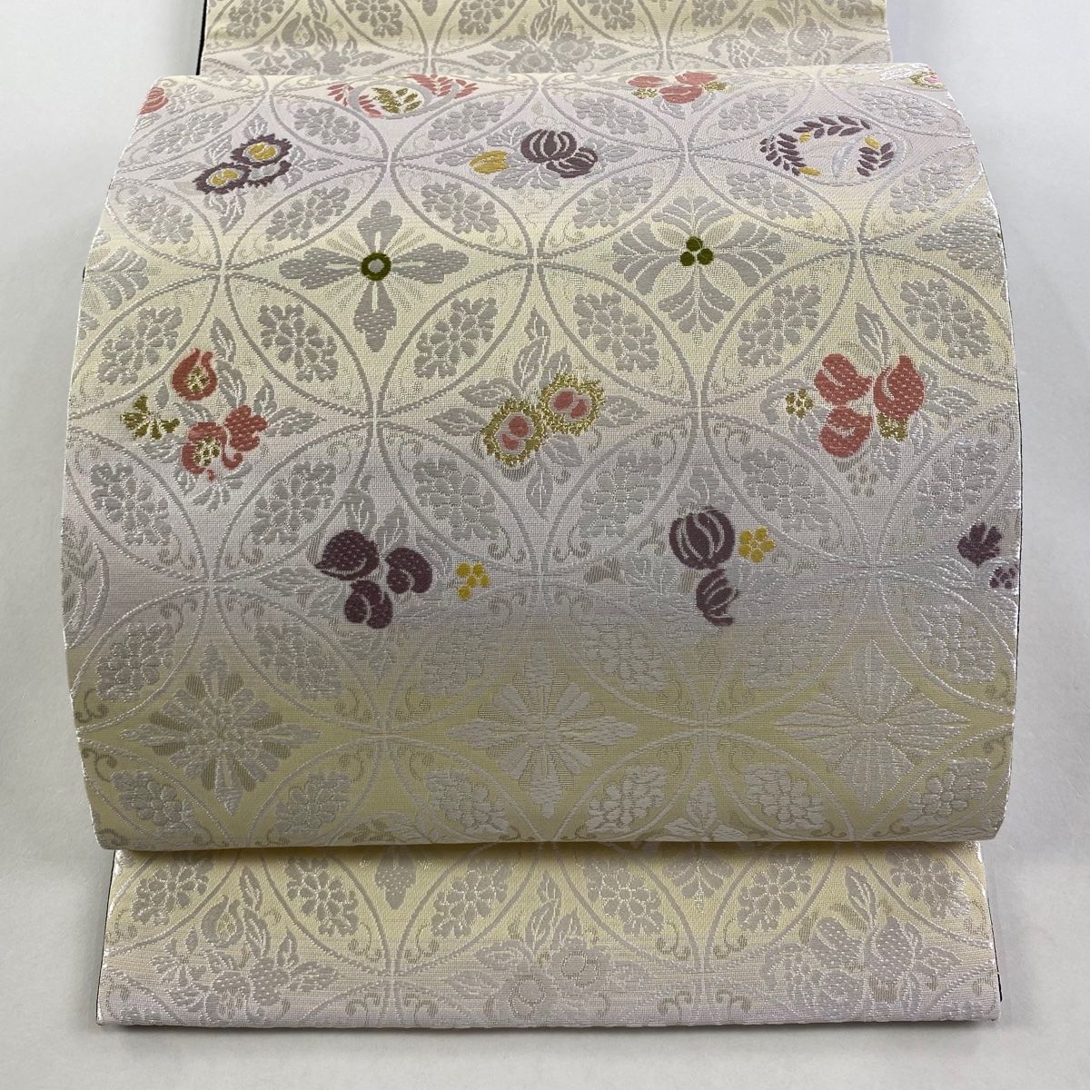 袋帯 美品 名品 箔 金糸 リバーシブル 草花 七宝 正絹 お太鼓柄 六通 