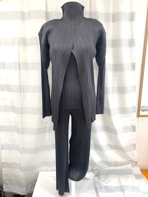Pleats Please Issey Miyake プリーツ Tシャツ | ブラック