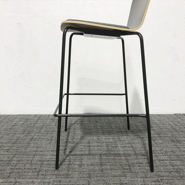 オカムラ ブラック