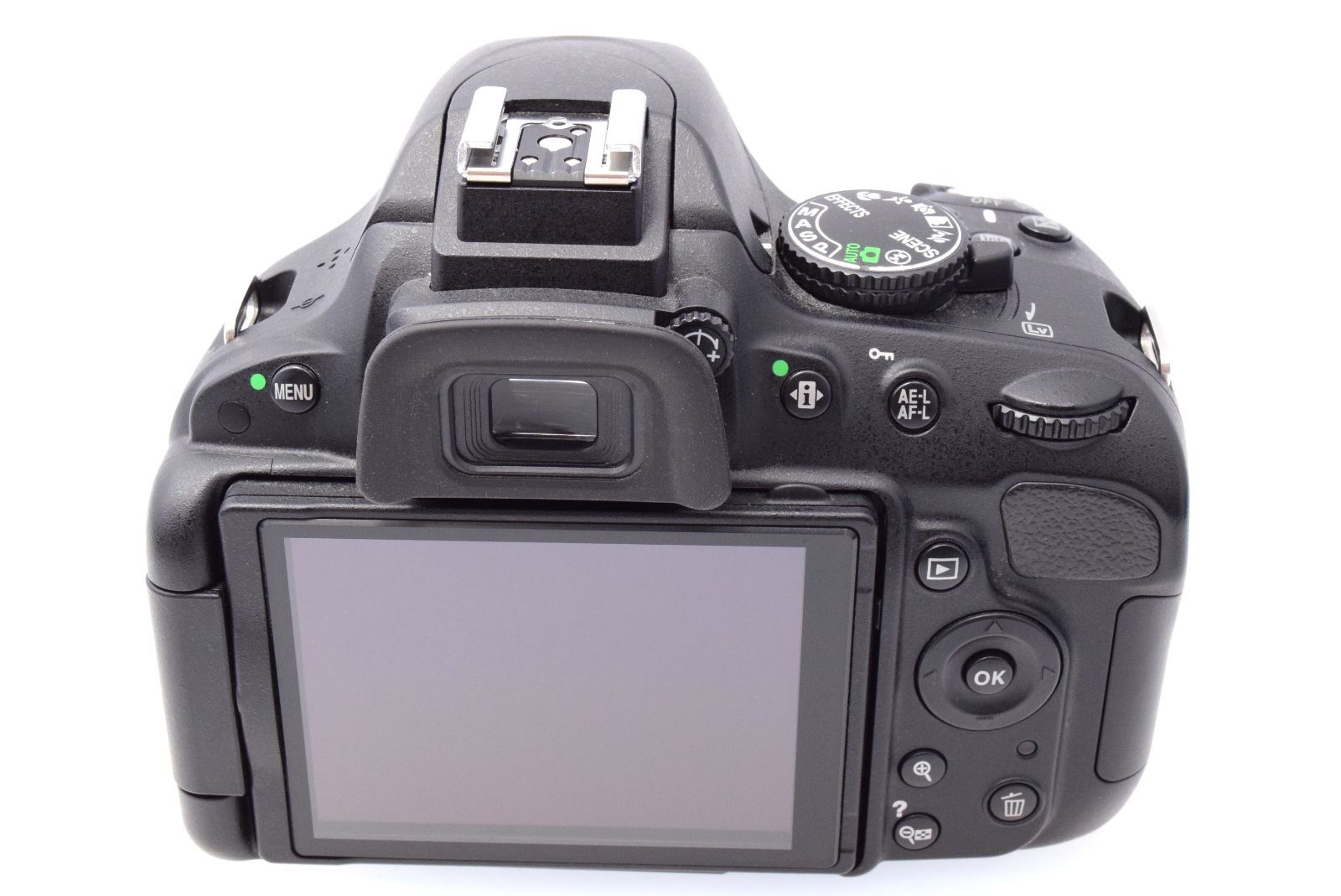 【美品】 ショット数16,694枚。Nikon D5100 ボディ　ニコン