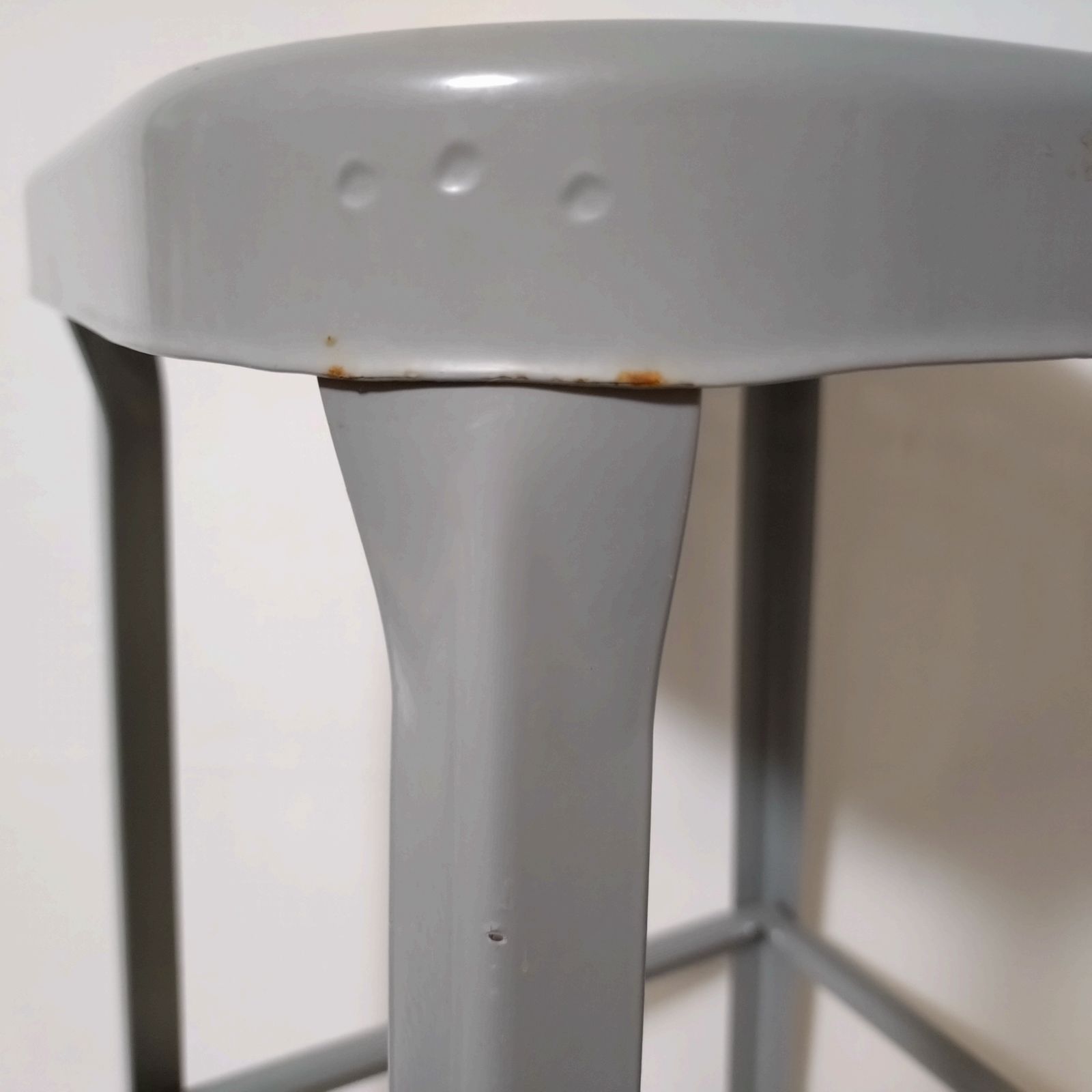 パシフィックファニチャーサービス