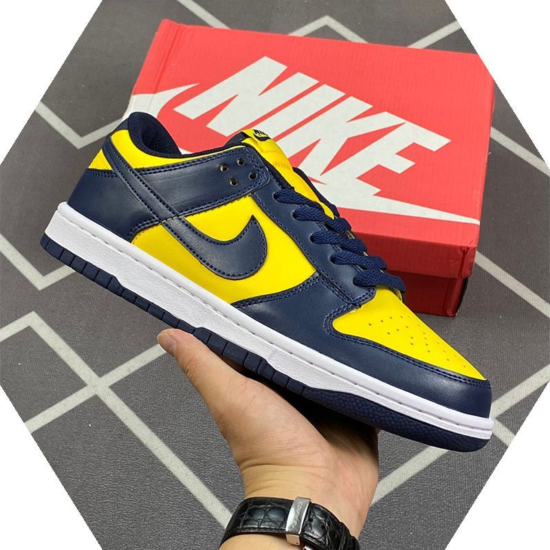 本日の新品は未使用です Nike Dunk Low Retro 