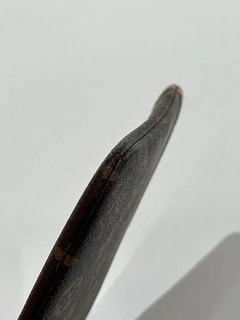 Vuitton モノグラム