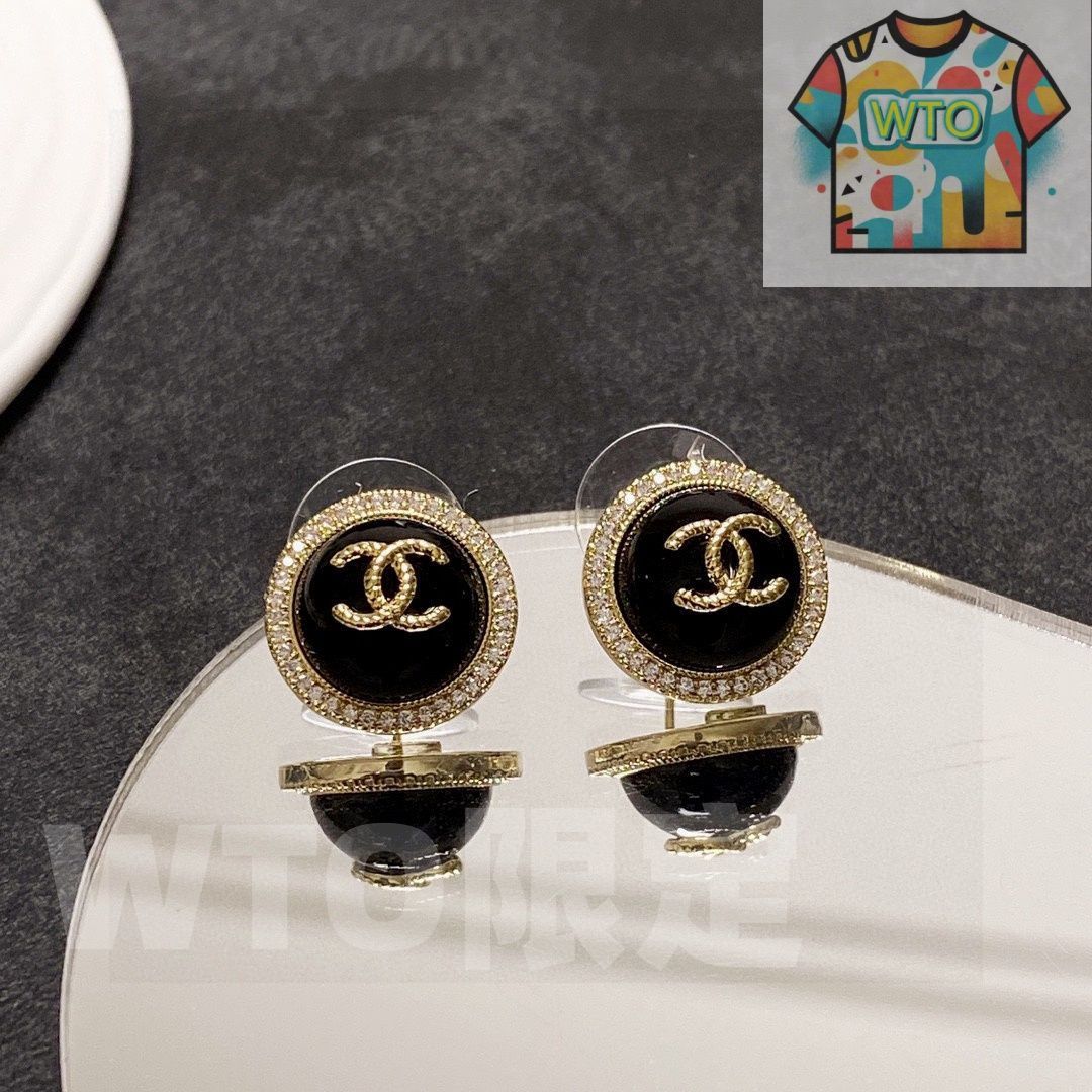 今日WTO】Chanel ダブル C モノトーン ピアス 送料無料！在庫