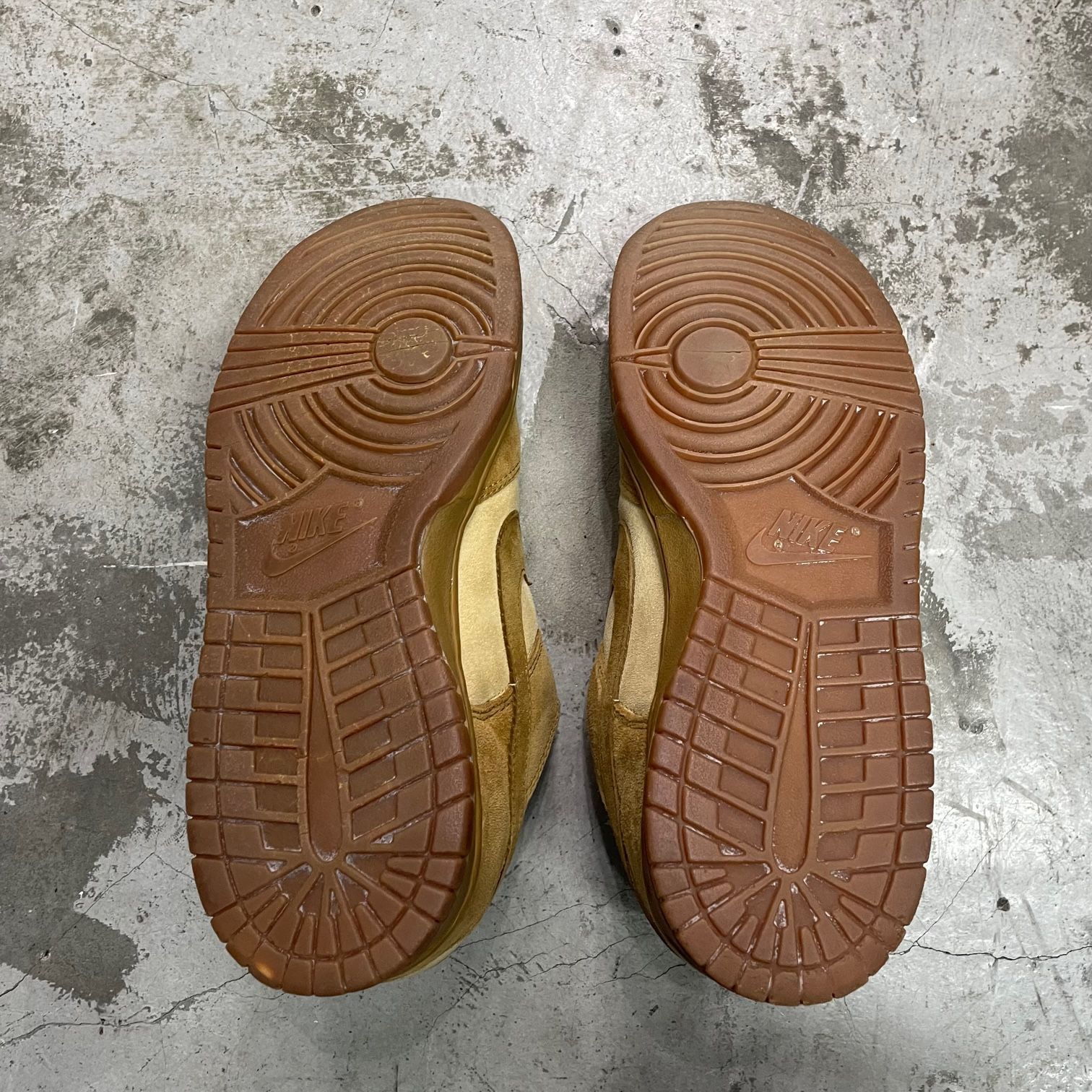 2002年製 NIKE SB Dunk Low Reese Forbes Wheat リース 2002年製 NIKE SB Dunk Low Reese Forbes Wheat リース