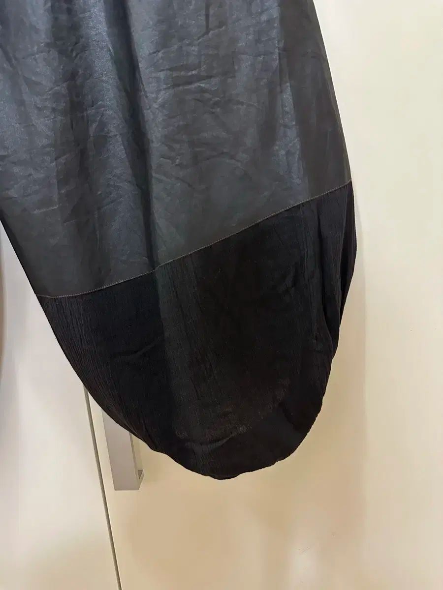 noble 人気商品 カーブシルエットパンツ ホワイト 38 noble 《一部店舗