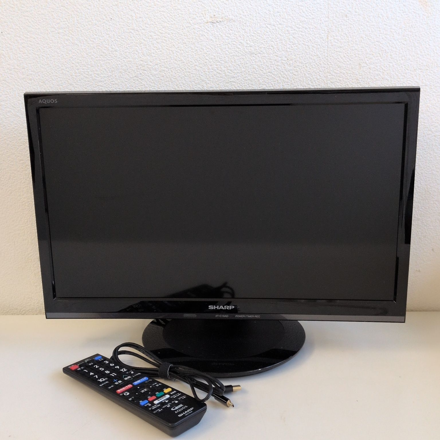 動作 済 2019年製 SHARP AQUOS 液晶 テレビ 19インチ 2T‐C19AD リモコン付き アクオス