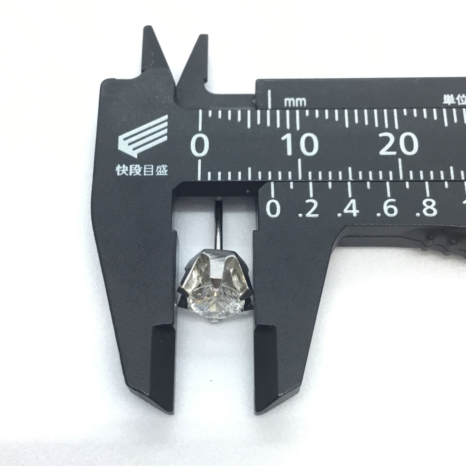 ♪ 美品 ♪?未使用品 CZダイヤ タイタック ／ シルバー製品 