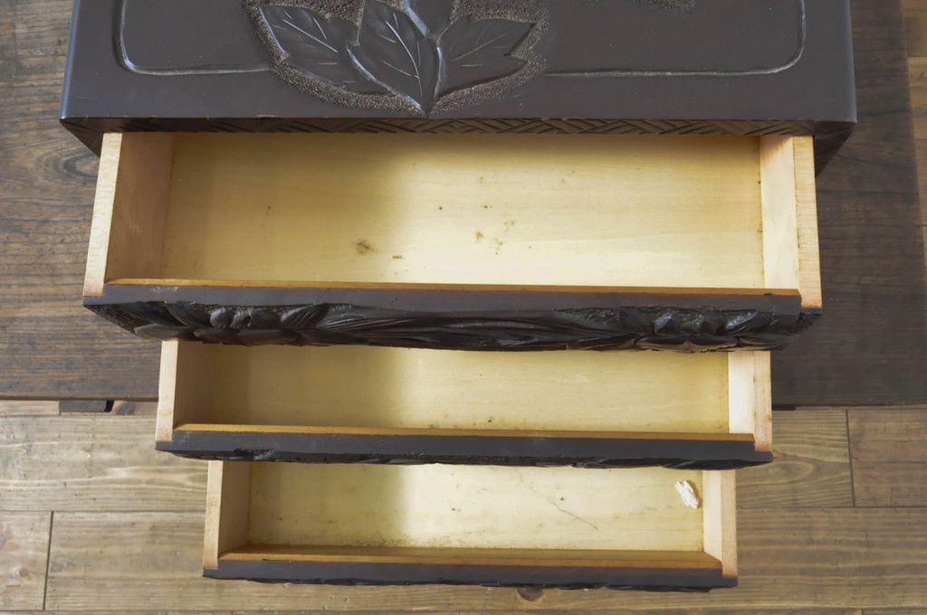 日光彫 or 軽井沢彫 コーナーラック 三段棚 伝統工芸品 飾り台 花台 日光彫 3段棚