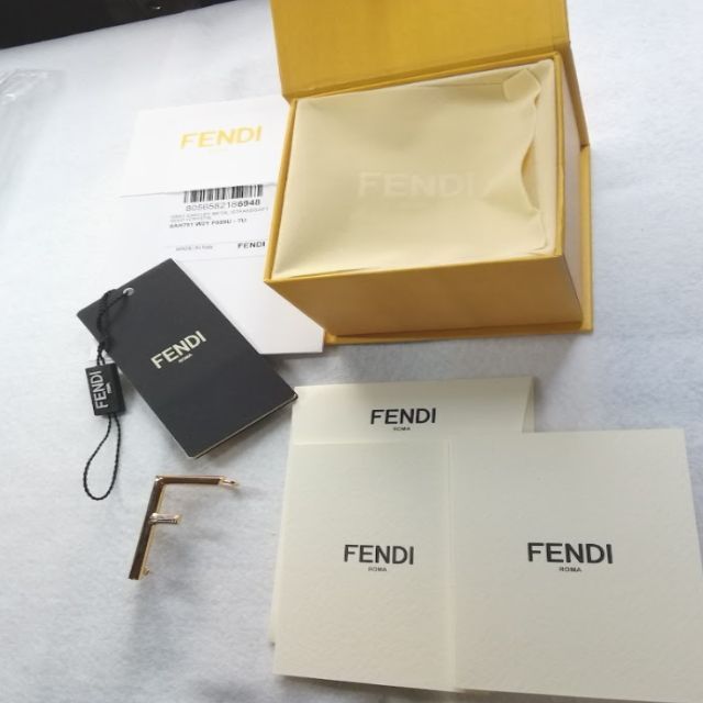 ○新品/正規品○ FENDI ゴールド イヤーカフ - import shop DIAM