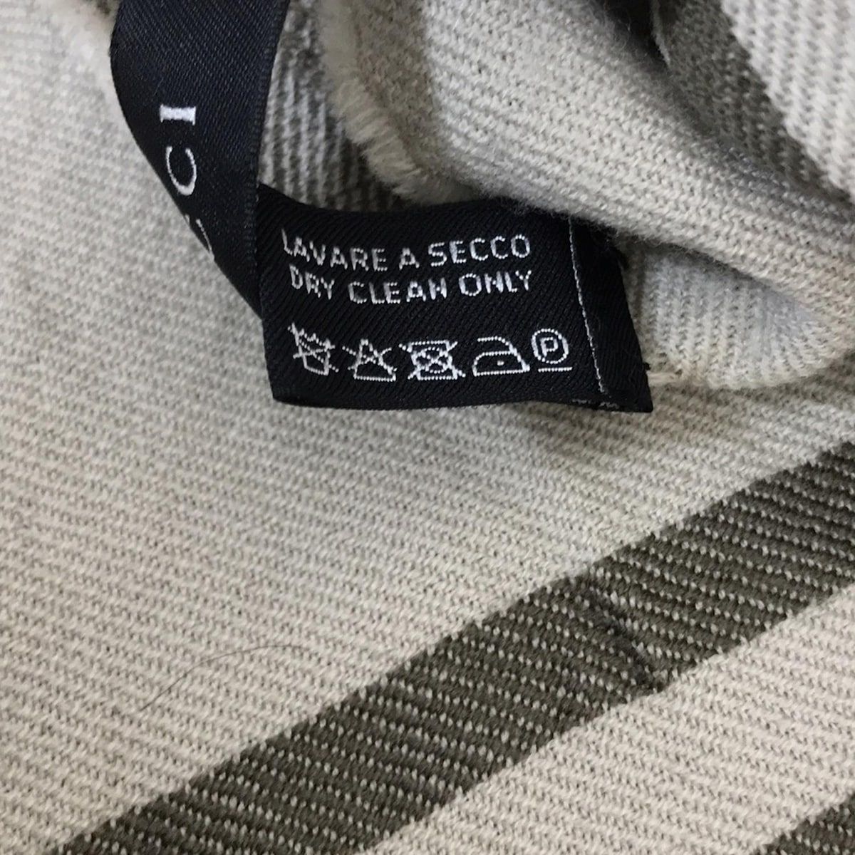 グレーベージュ×ダークブラウン