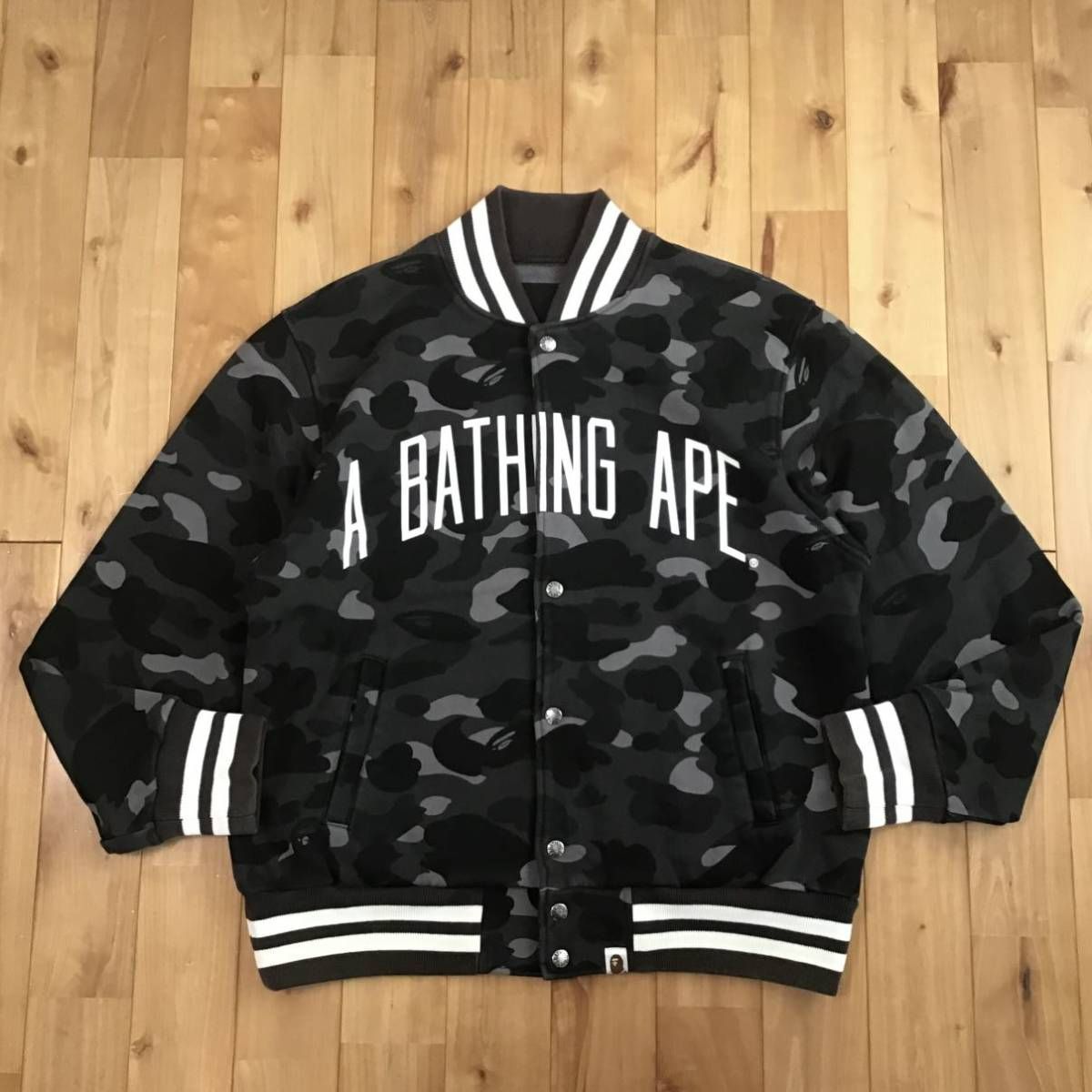 APE BAPE KAWS CAMO スウェット　スタジャン　ジャケット　Mスタジャン