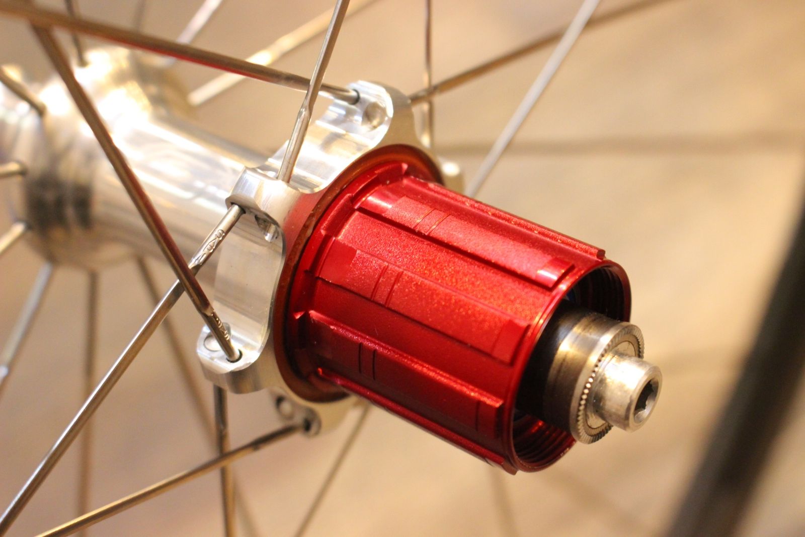 カンパ11/12Sフリー付属】ジップ ZIPP 202 カーボン チューブ