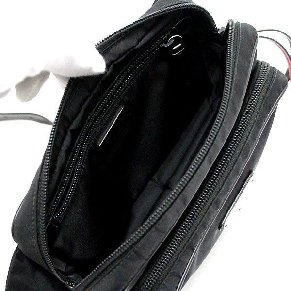 プラダ スタッズ装飾　ナイロン　ウエストバッグ プラダ スタッズ装飾 ナイロン ウエストバッグ