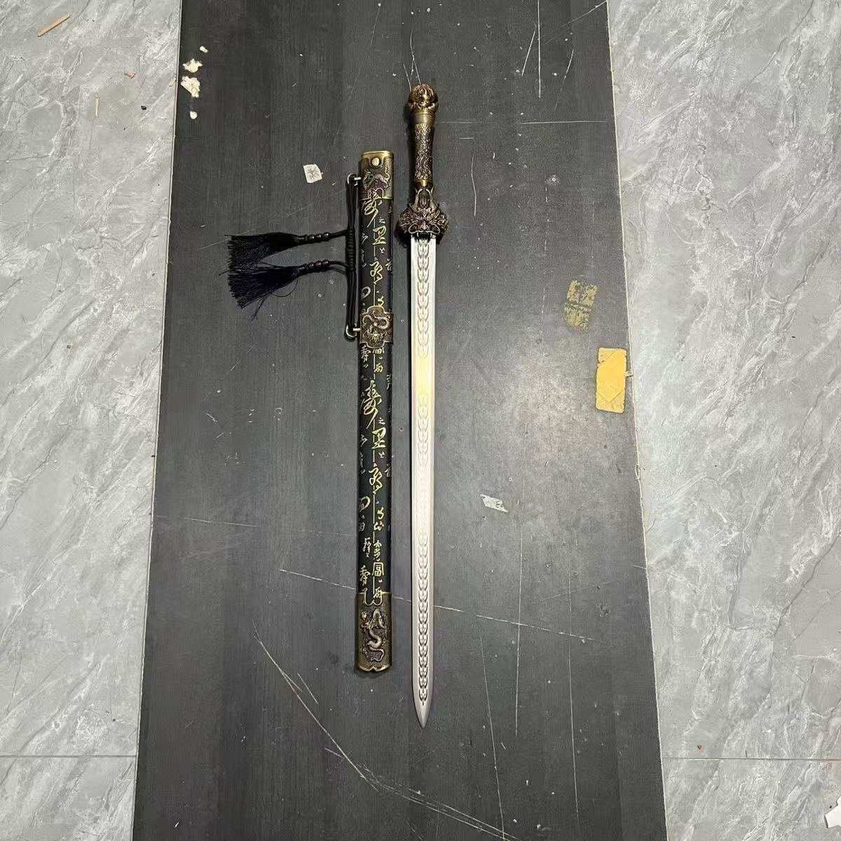 竜鳳漢剣方形紋高マンガン鋼 古兵器 武具 刀装具 日本刀 模造刀 居合刀 キリン戦戦刀-高性能マンガン鋼 古兵器 武具 刀装具 日本刀 模造
