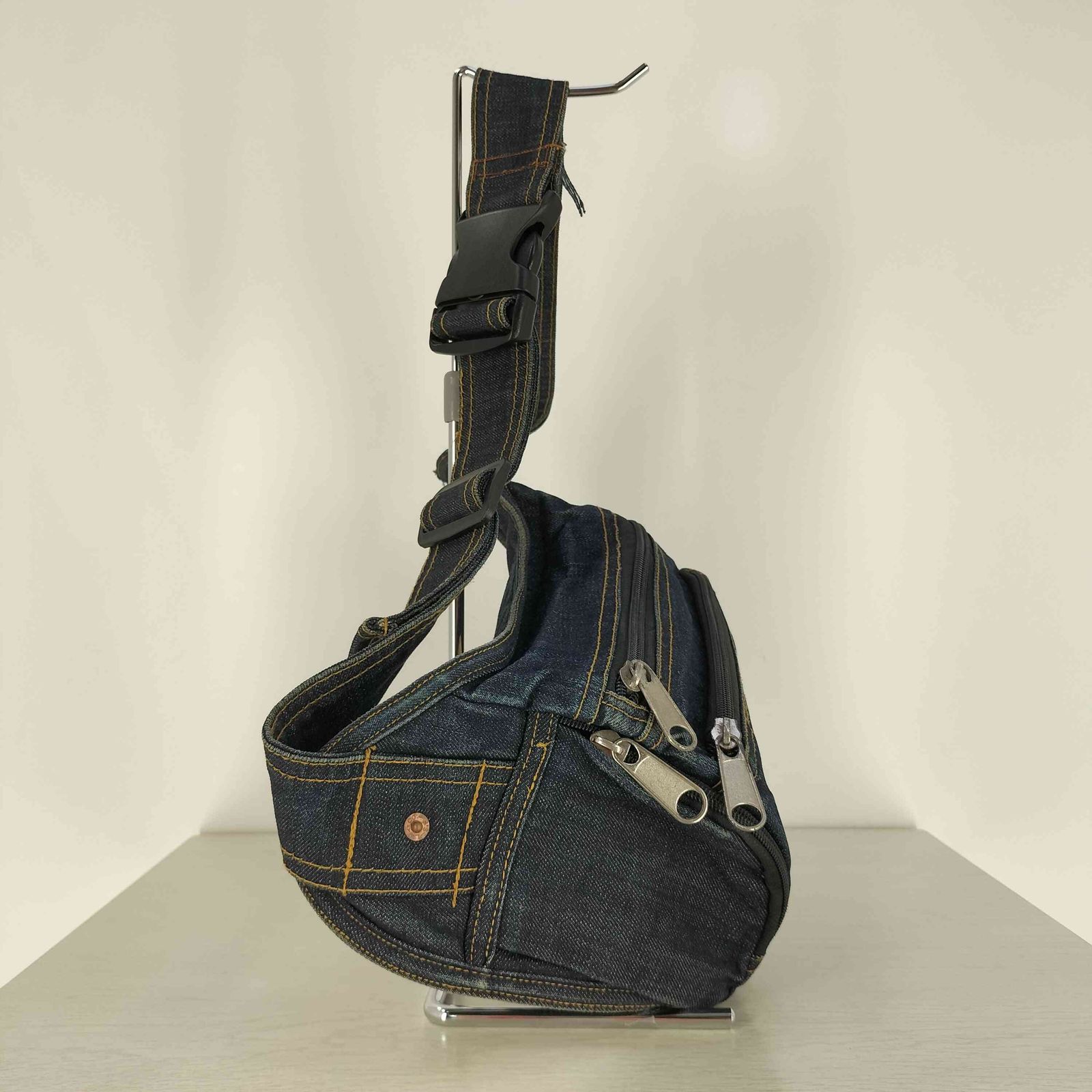 EVISUエヴィス デニム ボディバッグ 2025年最新】EVISU ボディ