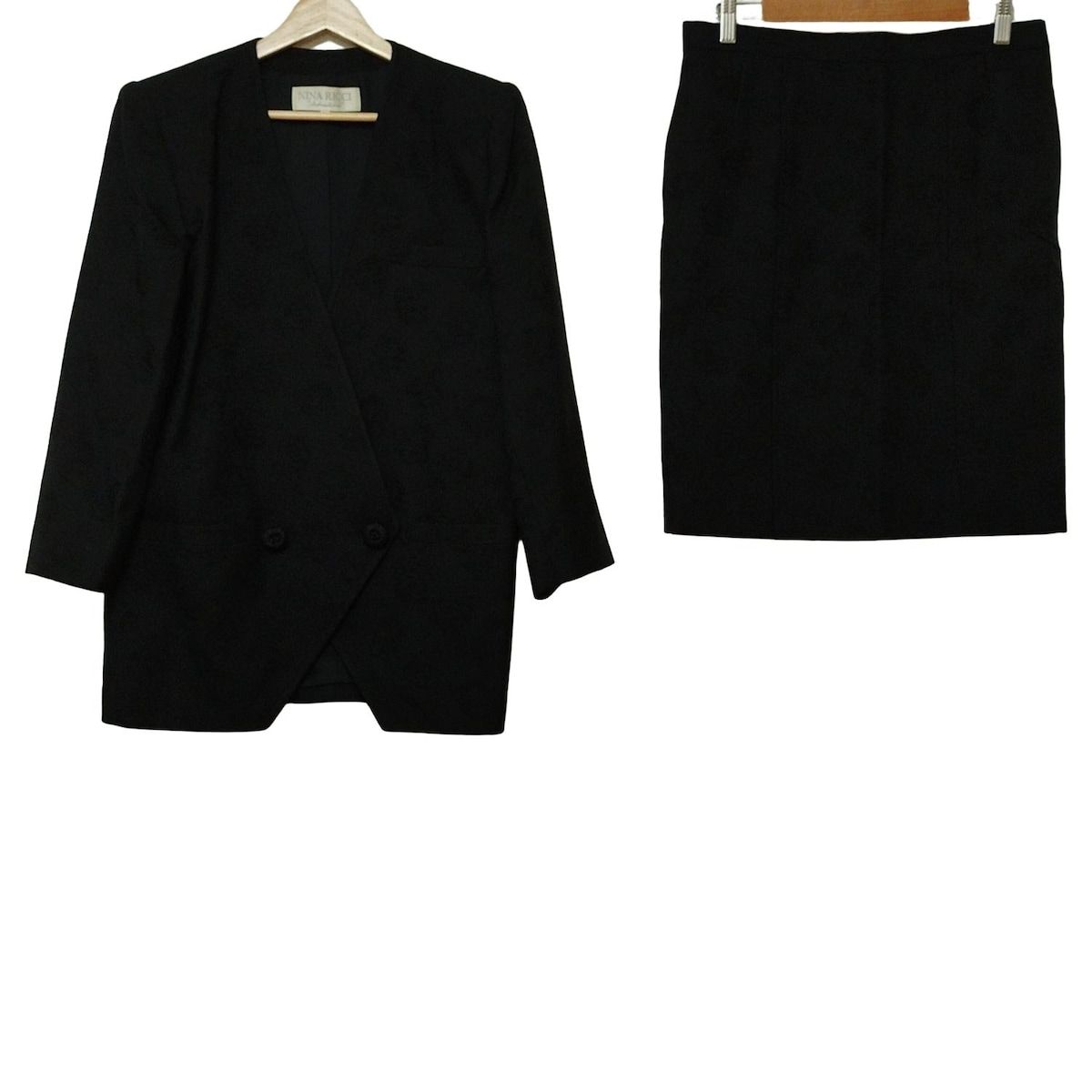 NINARICCI ニナリッチ スカートスーツ レディース - 黒 肩パッド