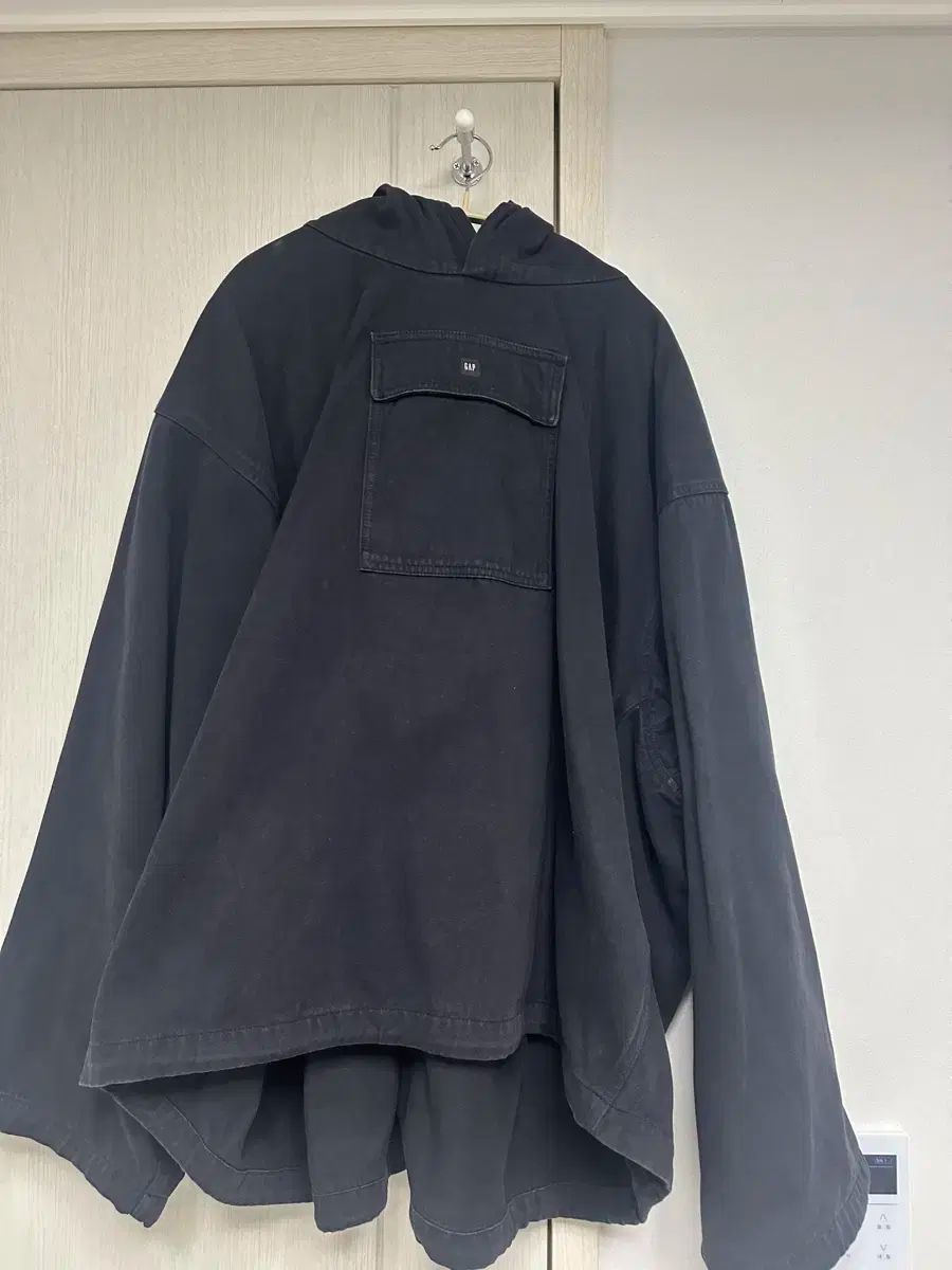 【雷市場（ポンジャン）商品韓国直送】 YEEZY GAP(イージーギャップ) BALENCIAGA(バレンシアガ) アノラック s サイズ
