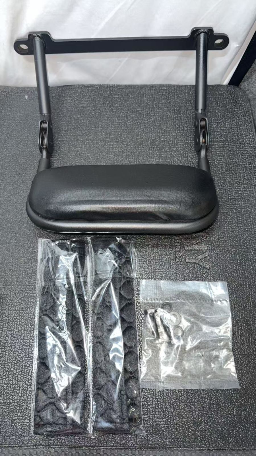 ハイエース フットレスト200系１型~8型対応 助手席 ||729413