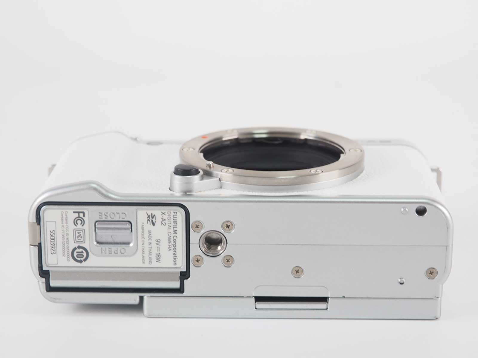 富士フィルム Fujifilm Fuji X-A2 Mirrorless Digital X Series Camera