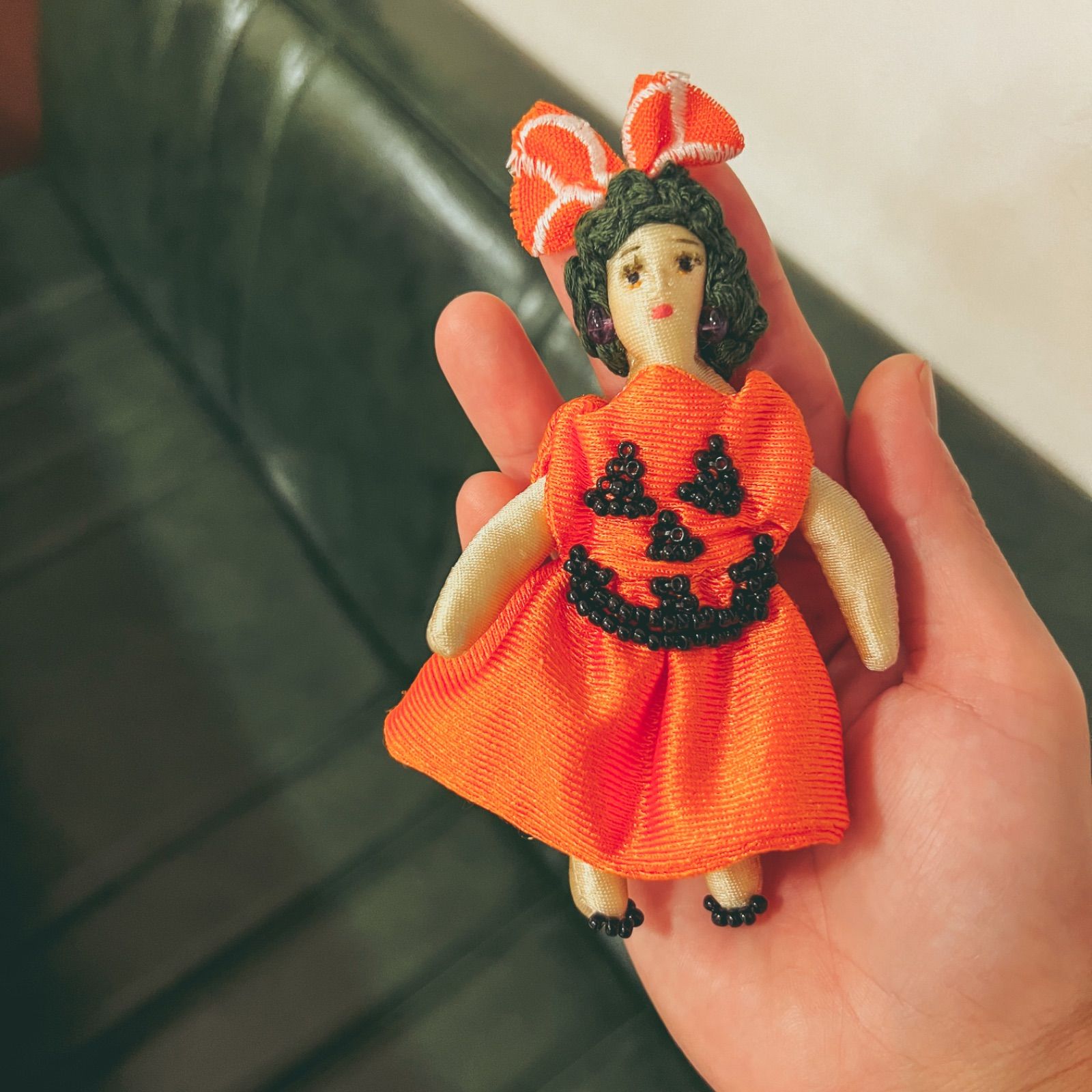 す*ん様 ハンドメイド　人形　ミナペルホネン　ドールチャーム　ミニチュア　手作り ミニチュア 人形 ハンドメイド ドール チャーム ミナペルホネン