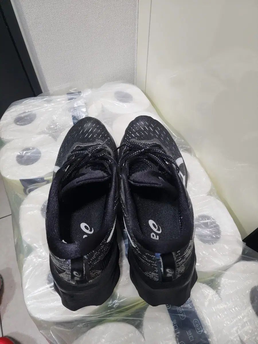 Asics アシックス