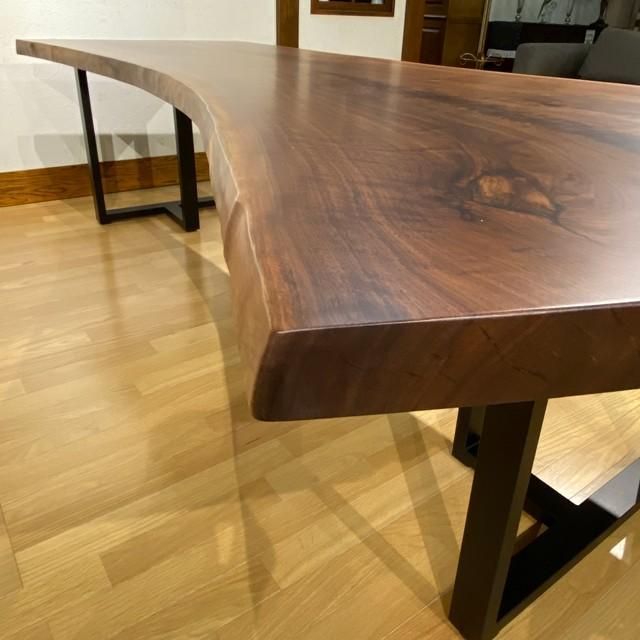 一枚板テーブル ウォールナット 無垢 ダイニングテーブル 脚付