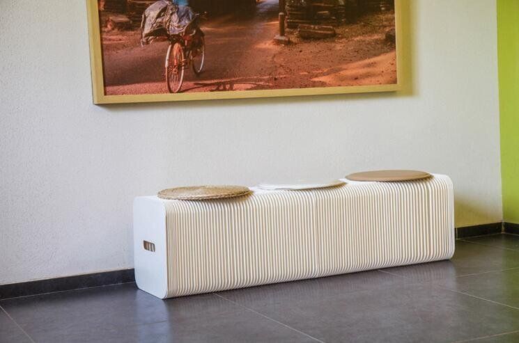 三人用INS世界で な椅子 竹製 肉厚座面 北欧伸縮イス 折り畳み 頑丈 座り心地いい 高さ28cm 全長150cm