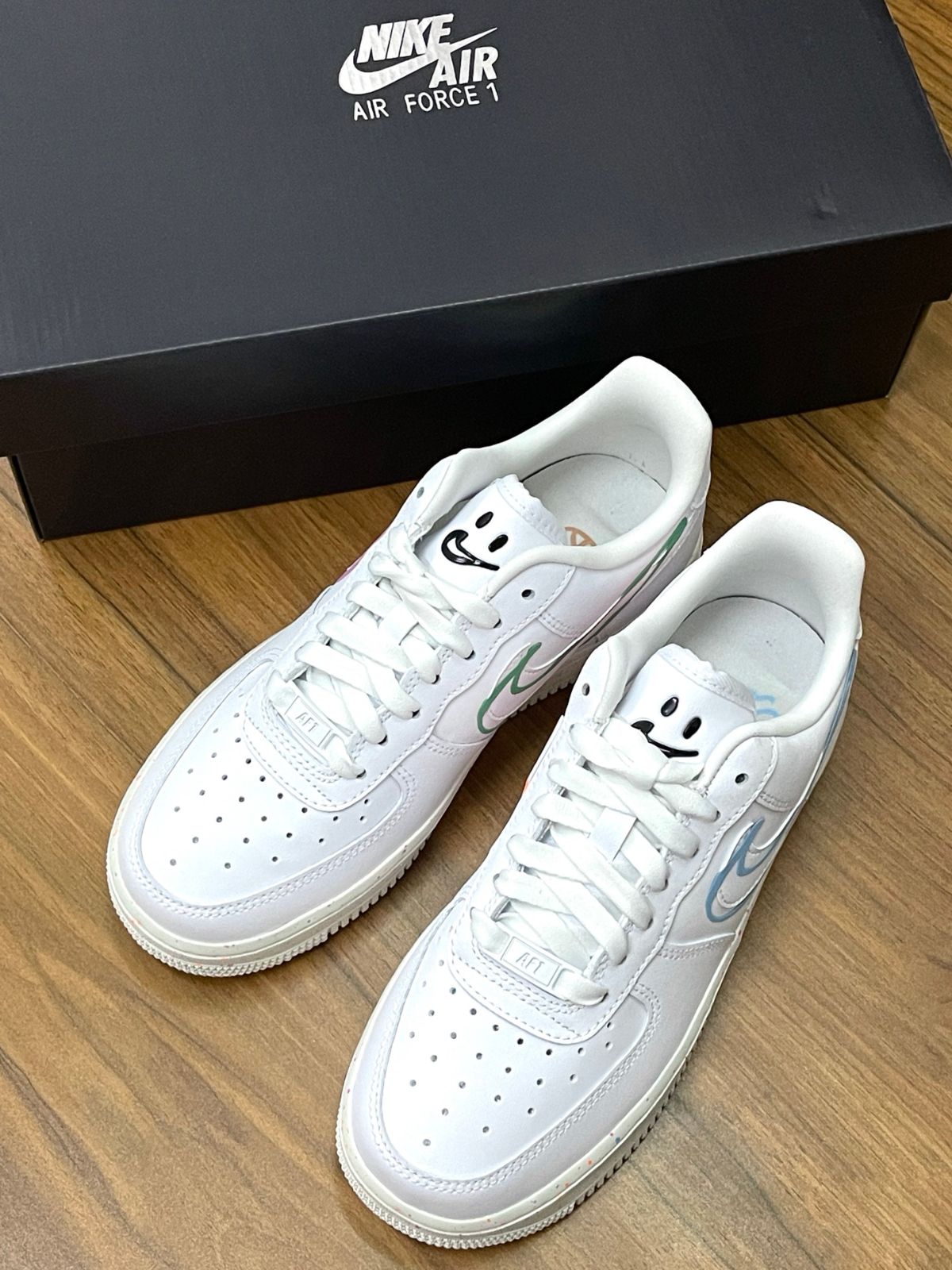 NIKE WMNS AIR FORCE 1 '07 LX ナイキ ウィメンズ エア フォース 1 '07 LX 海外限定 日本未発売 ス スニーカー  ローカット WHITE/WHITE/SAIL/PLAYFUL PINK ホワイト HF5721-111 - メルカリ