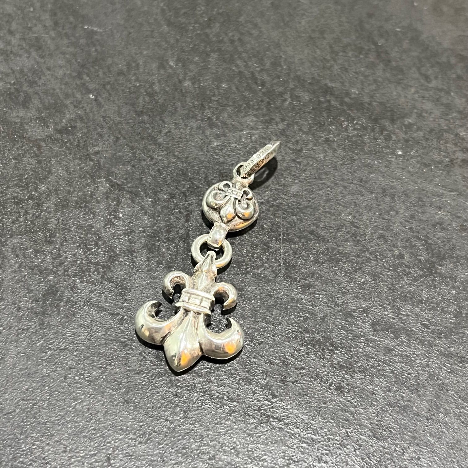 クロムハーツ1ボールBSフレアチャームペンダント18インチロール