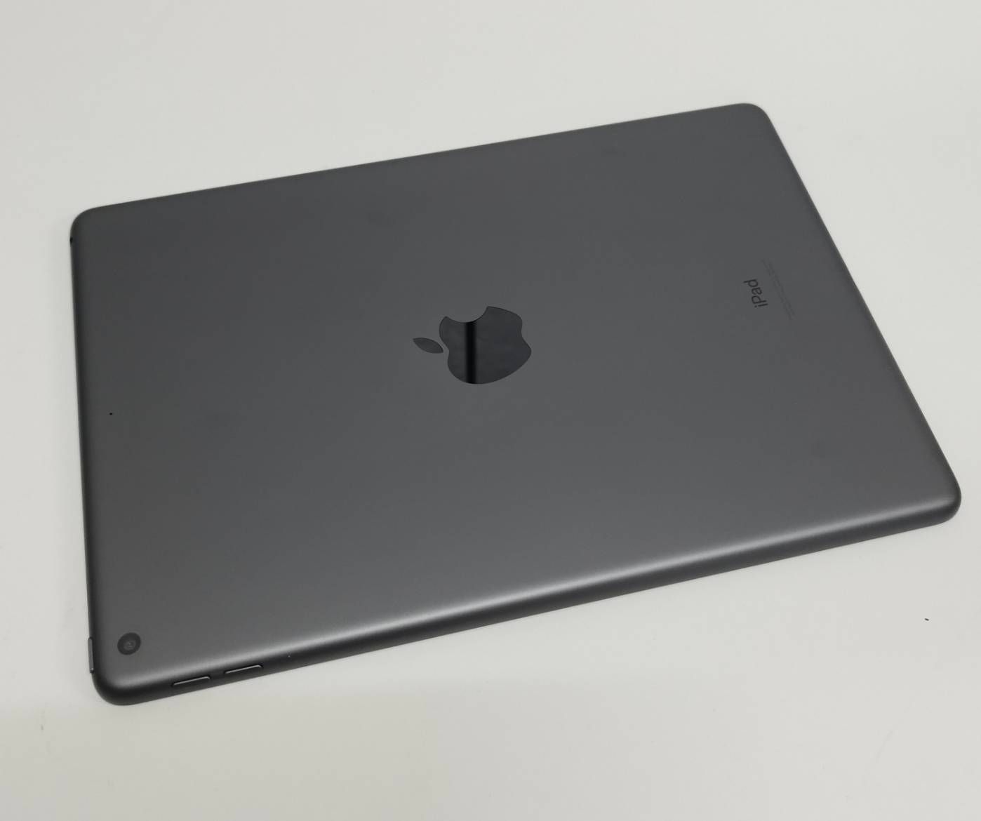 Wi-Fiモデル A2602