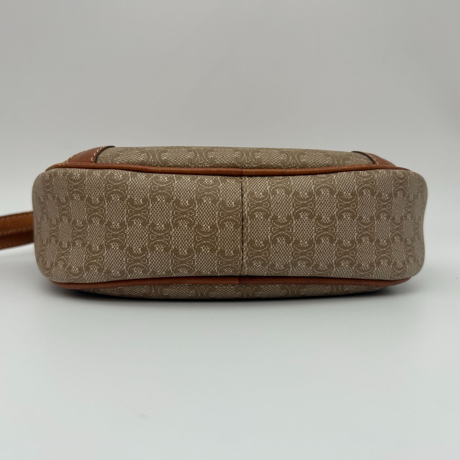 CELINE（セリーヌ）ショルダーバッグ ポシェット ホワイトマカダム柄