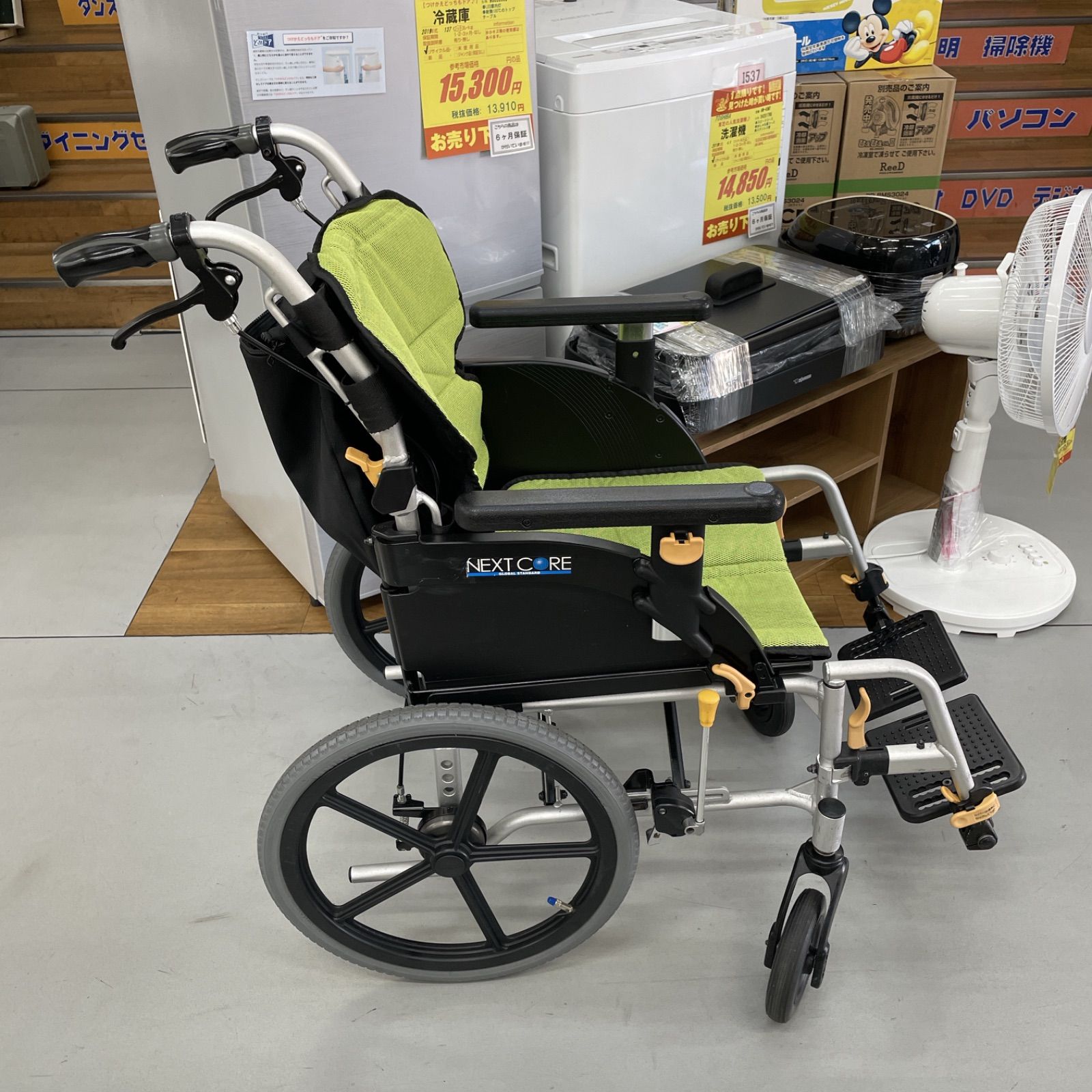 R604 ☀️ MATSUNAGA 車いす（介助型） NEXT-21B グリーン ⭐ クリーニング済 R604 ☀️ MATSUNAGA 車いす（介助型） NEXT-21B グリーン