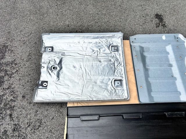 ボルボ マフラーカバー