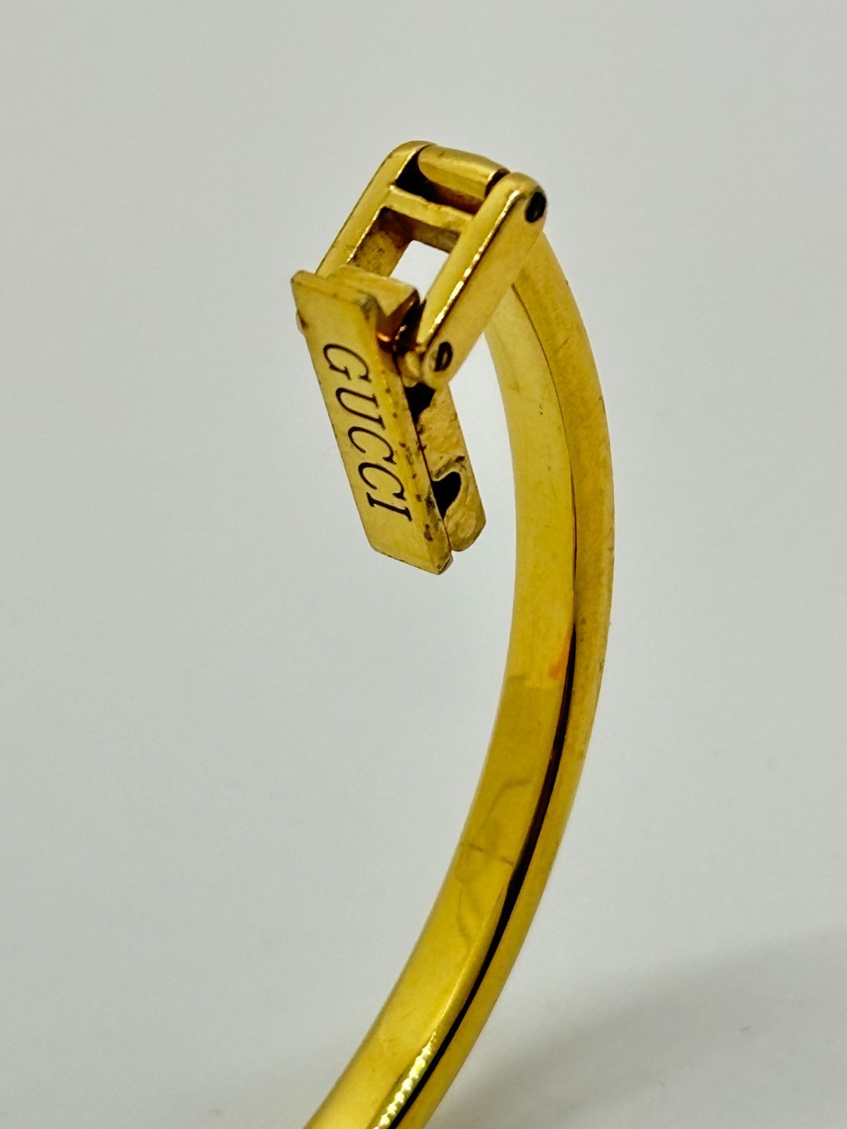 Gucci ゴールドブレスレット時計 Gucci ゴールドブレスレット時計 - メルカリ