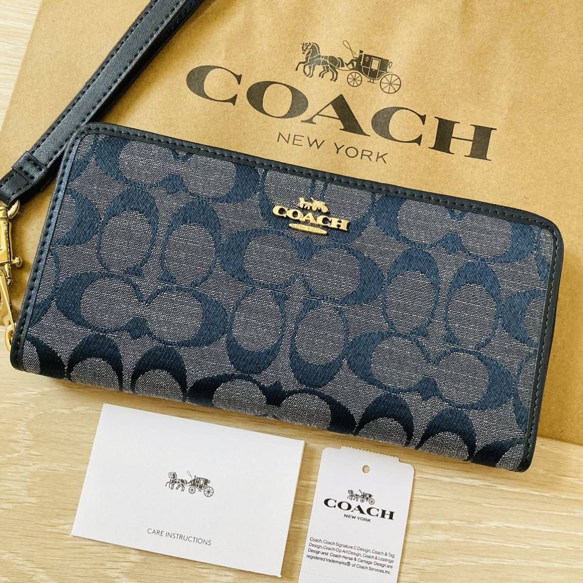 ☆ COACH コーチ 長財布 369 シグネチャー リストレット ラウンド