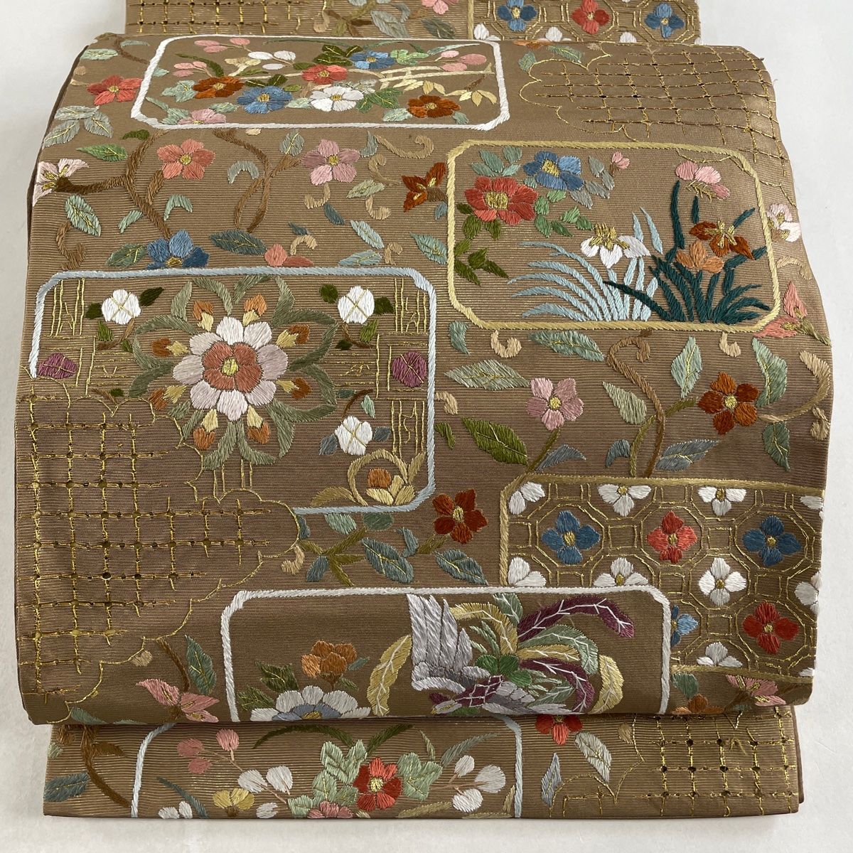 袋帯 逸品 逃がし 草花 鳳凰 金糸 刺繍 薄茶色 六通 正絹 【中古】 