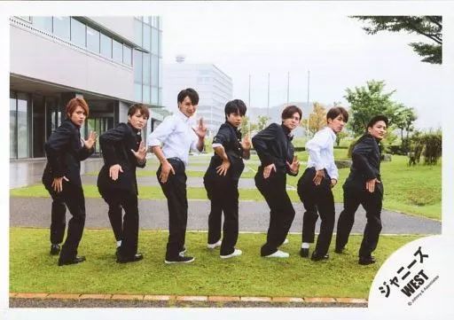 ジャニーズWEST 生写真 全8枚 中古】生写真(ジャニーズ) ジャニーズWEST/集合(7人)/横型・全身