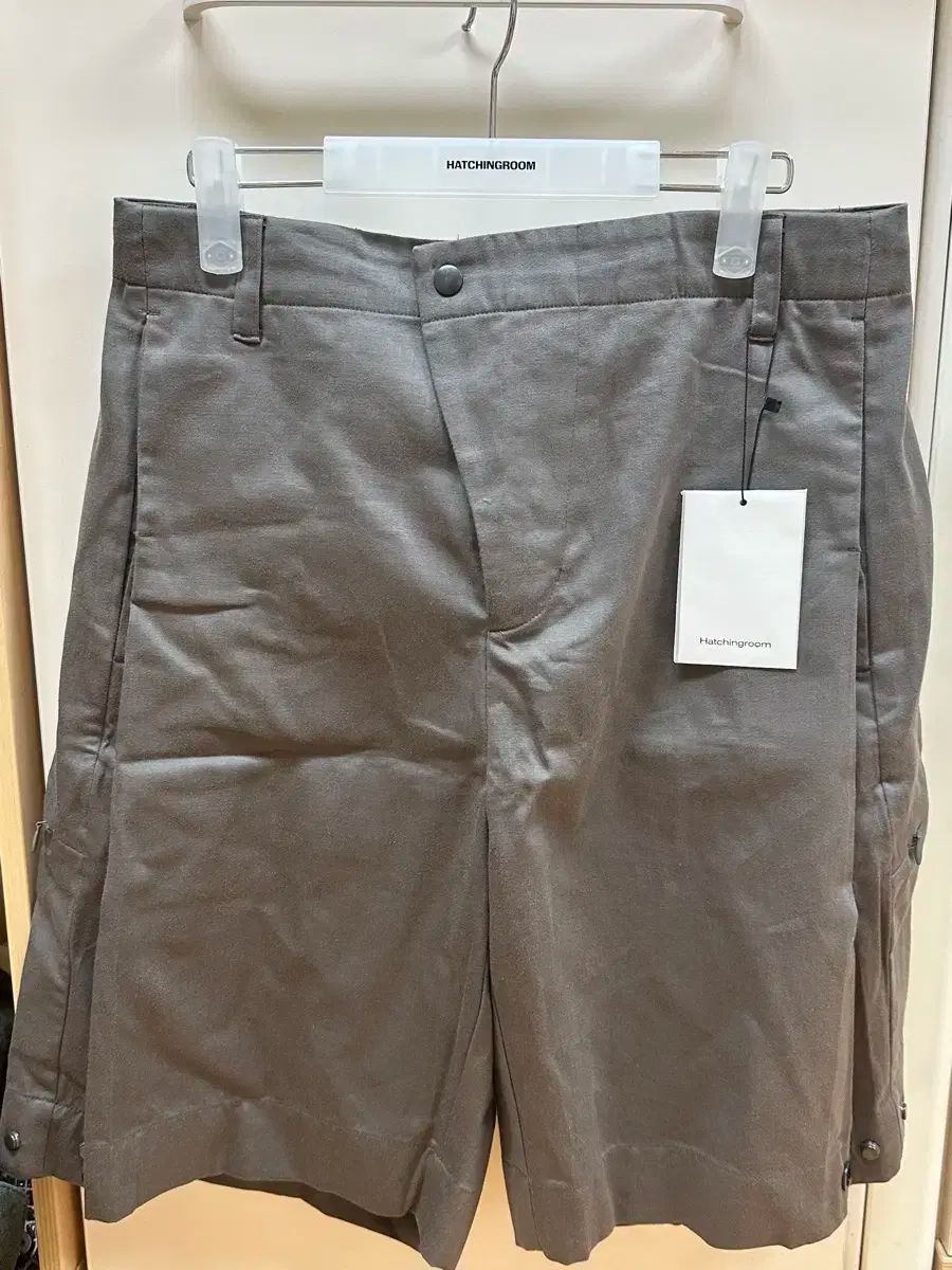 HATCHINGROOM プリーツ ショートパンツ バミューダ パンツ 4