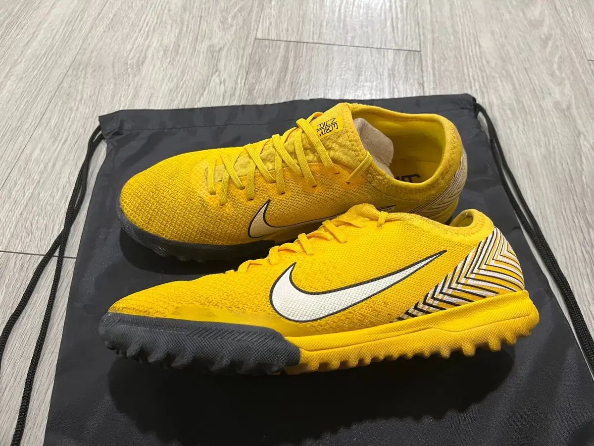 NIKE ナイキ マーキュリアル Vapor ヴェイパー 7 プロ TF 245 フットサルシューズ