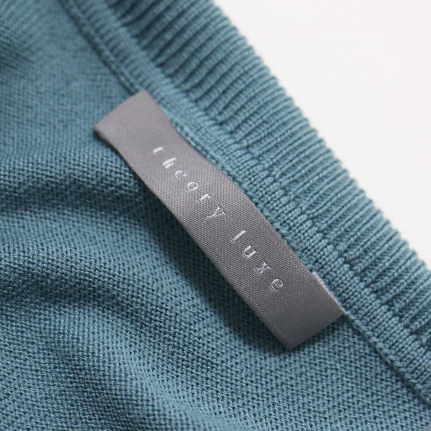 theory luxe セオリーリュクス ニット ブルー サイズ:38(M) / 24秋冬 ハイネック バルーンスリーブ ニット / Lawrence Steff 長袖 ハイゲージ ウール ウォッシャブル / トップス セーター【レディース】【中古】【美品】【K4401】 美品】theory luxe セオリーリュクス ニット ブルー サイズ:38(M) / 24