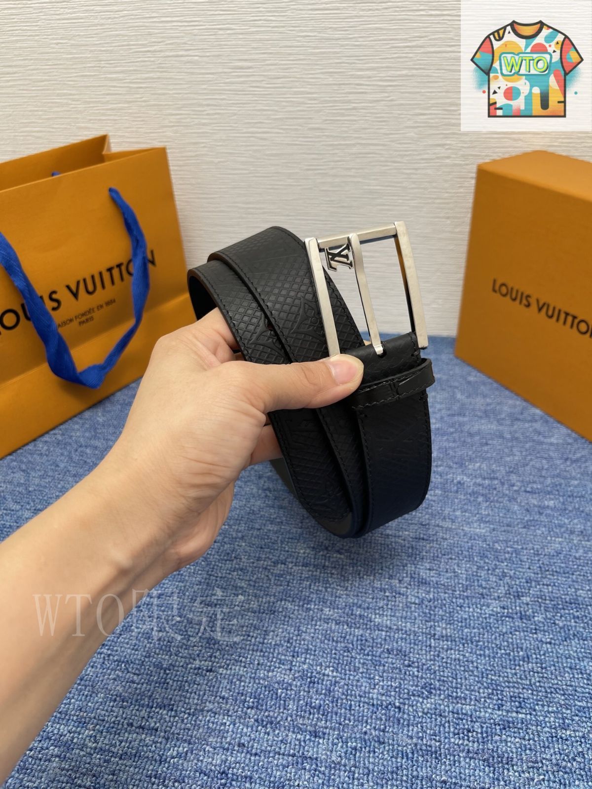 Louis Vuitton ブラック レザー ベルト 今日特価】LOUIS VUITTON ネオクラシック エンボスレザーベルト
