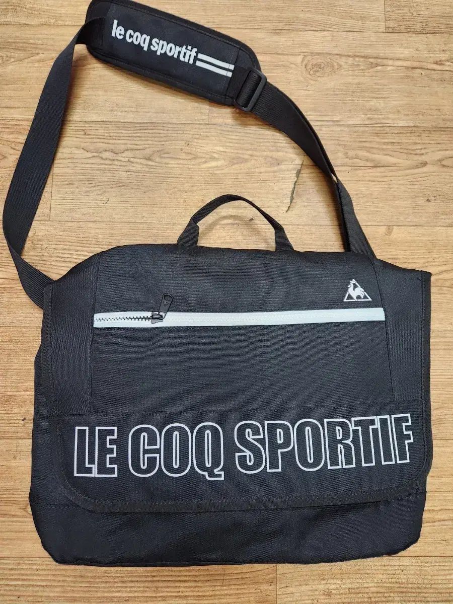 le coq sportif ルコックスポルティフ メッセンジャーバッグ